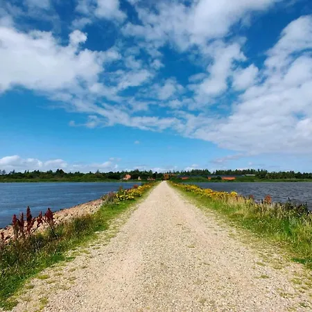 Nyaraló Cosy Retreat In Henne Strand-by Traum *